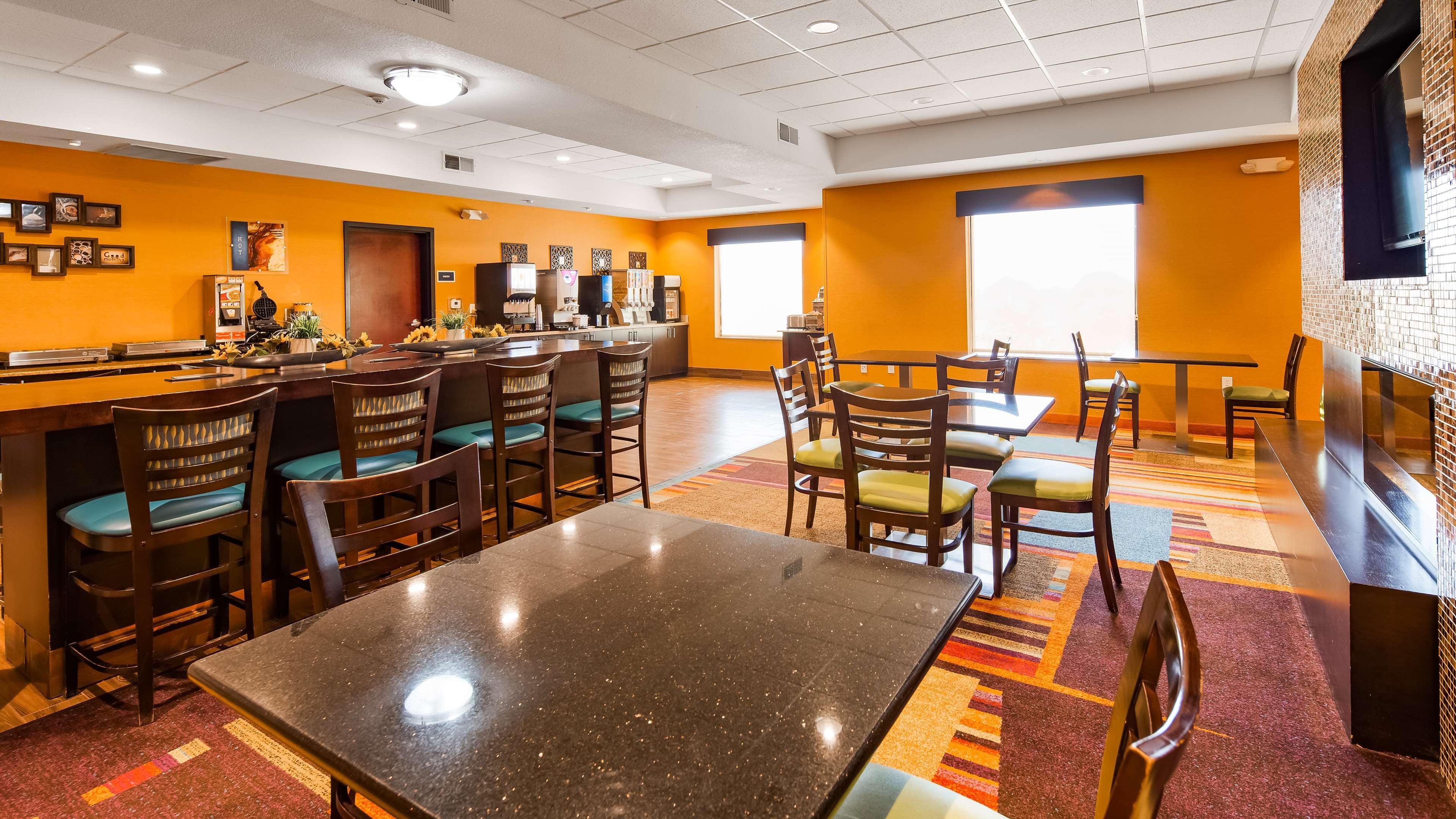 Best Western Plus Hiawatha Hotel Экстерьер фото